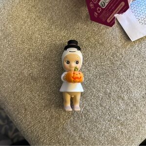 SOLD Sony Angel pumpkin patch secret ghost